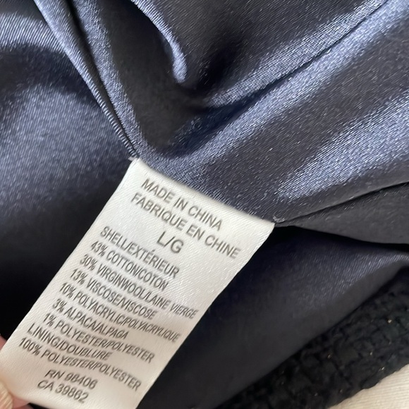 Theory: Caplet/ Bolero /Crop Boucle Jacket - Picture 9 of 9